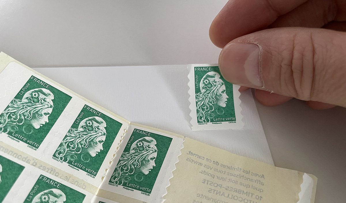 Augmentation des prix – De nouveaux timbres sont disponibles au guichet de  La Poste
