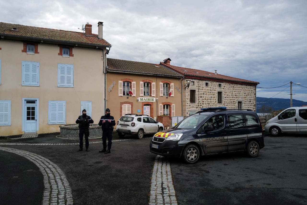Gendarmes tués dans le Puy-de-Dôme : ce que l'on sait | CNEWS