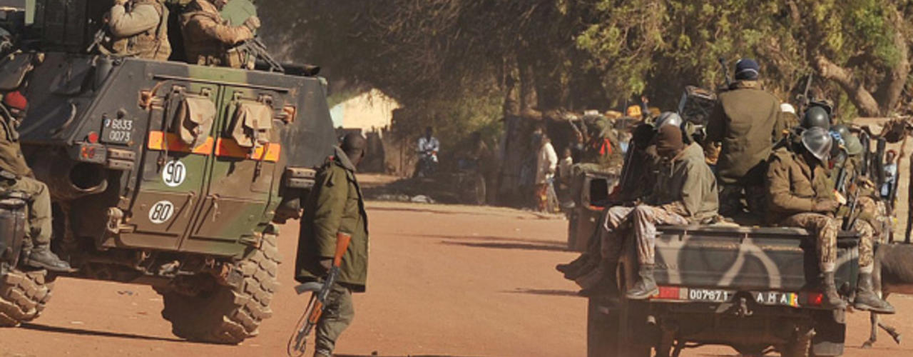 Ce lundi 21 janvier 2013, les soldats maliens accompagnés des forces françaises sont entrés dans les villes de Diabali et Douentza jusqu’ici aux mains des combattants islamistes.