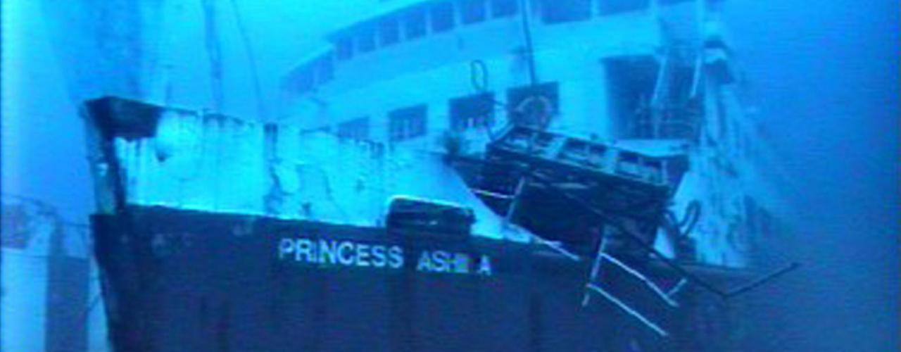 Naufrage du ferry polynésien "Princess Ashika". 
