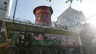 Paris : les ailes du Moulin Rouge sont tombées dans la nuit