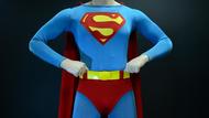Superman : redécouvrez tous les acteurs qui ont incarné le héros en live-action et leur costume