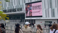 Taylor Swift : les fans de la popstar sur le pont avant les concerts parisiens de la star