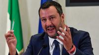 Matteo Salvini veut surfer sur ses récents succès électoraux et des sondages très favorables pour prendre seul la tête de l'Italie et devenir président du Conseil.