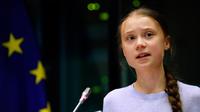 Greta Thunberg reproche à l'Union européenne de se présenter comme un leader de la lutte pour le climat tout en poursuivant une politique favorable aux énergies fossiles.