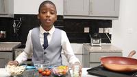 Omari McQueen, 11 ans, a sa chaîne YouTube de conseils culinaires, suivie par plus de 1.000 personnes. 