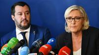 L'Italien Matteo Salvini (Ligue) et la Française Marine Le Pen (Rassemblement national) lors d'une conférence de presse commune à Rome (Italie), le 8 octobre dernier.