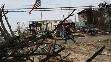 Vue, le 4 décembre 2012, des dégâts causés par l'ouragan Sandy dans le quartier du Queens à New York [Spencer Platt / Getty Images/AFP/Archives]