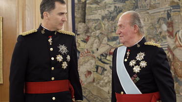 Cinq ans après son abdication, Juan Carlos quitte la vie publique