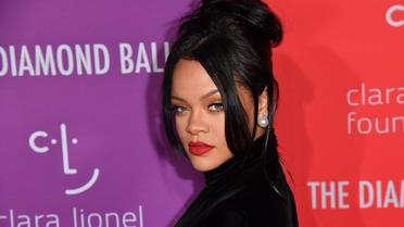 Rihanna faisait l'objet d'appels au boycott pour avoir utilisé dans un défilé de lingerie une chanson remixant un hadith islamique. 