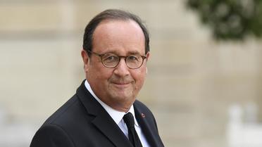 Pour François Hollande, «la démocratie paraît en danger dans notre pays». 