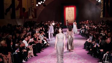Illustration. Défilé Haute Couture Christian Dior de janvier 2020, avant la pandémie de Covid-19. 
