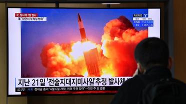 La Corée du Nord a effectué dimanche, pour la quatrième fois en mars, des tirs de projectiles, vraisemblablement des missiles balistiques. 