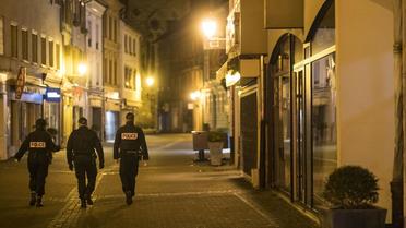 Un couvre-feu avait déjà été décrété au niveau local dans plusieurs villes, notamment Mulhouse, lors de la première vague épidémique au printemps. 