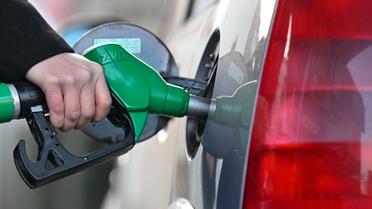 Dès ce vendredi 1er avril, le prix du carburant va baissé de 15 à 18 centimes par litre. 