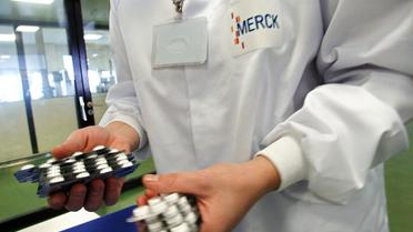 Des plaquettes de médicaments dans un laboratoire Merck [Philippe Merle / AFP/Archives]