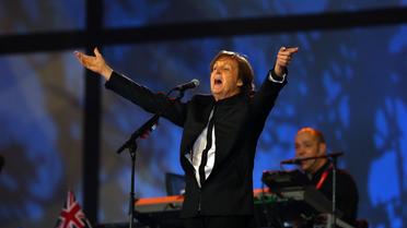 Le chanteur Paul McCartney en concert pour l'ouverture des Jeux olympiques de Londres, le 27 juillet 2012 [Cameron Spencer / AFP/Archives]