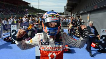 Le Britannique Jenson Button (McLaren) s'est fait plaisir en remportant dimanche "une victoire très spéciale" au Grand Prix de Belgique de Formule 1, alors que l'Allemand Sebastian Vettel (Red Bull) a fait la bonne affaire du jour en prenant les 18 points de la 2e place[AFP]