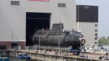 Le premier sous-marin nucléaire de la classe Astute sort des chantiers BAE à Barrow-in-Furness, le 8 juin 2007 [Paul Ellis / AFP/Archives]