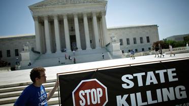 Manifestation conte la peine de mort devant la Cour Suprême à Washington, en juin 2009 [Chip Somodevilla / Getty Images/AFP/Archives]