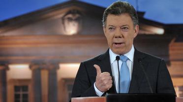 Le président colombien Juan Manuel Santos a annoncé lundi l'existence de "discussions exploratoires" avec la guérilla des Farc, ouvrant l'espoir d'un éventuel dialogue de paix historique après un demi-siècle d'affontements sanglants.[PRESIDENCIA]