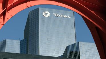 Total a confirmé vendredi mener une "réflexion" sur une éventuelle cession de sa filiale TIGF, gérant notamment 13% du réseau national de gazoducs, une semaine après avoir démenti ce projet auquel s'opposent syndicats et élus de la région paloise.[AFP]