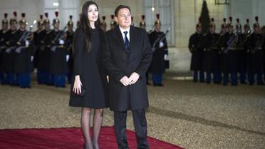 L'ancien ministre UMP, Eric Besson et sa femme Yasmine Tordjman, le 26 janvier 2012 à Paris