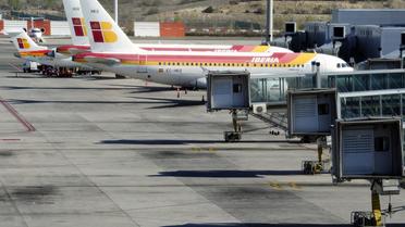 Des avions d'Iberia stationnés  à l'aéroport Barajas de Madrid, le 9 avril 2012 [Javier Soriano / AFP/Archives]