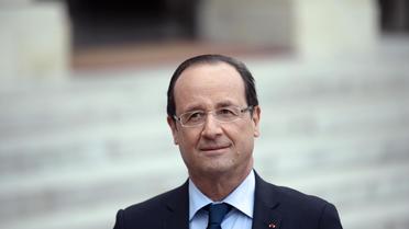 François Hollande dans la cour de l'Elysée, le 12 novembre 2012 [Martin Bureau / AFP]