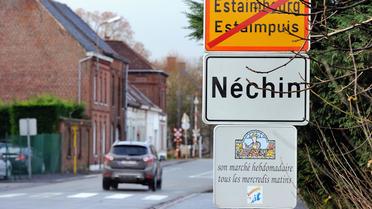 Panneau d'entrée de la ville belge de Néchin, le 10 décembre 2012 [Philippe Huguen / AFP]