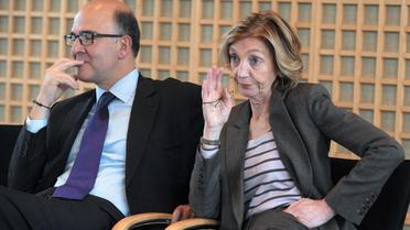 La ministre du Commerce extérieur Nicole Bricq et le ministre de l'Economie Pierre Moscovici au ministère de l'Economie à Paris, le 9 janvier 2013 [Eric Piermont / AFP/Archives]