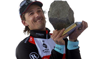 Le Suisse Fabain Cancellara après sa victoire dans Paris-Roubaix le 7 avril 2013 sur le Vélodrome de Roubaix [Francois Lo Presti / AFP/Archives]