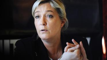 La présidente du FN Marine Le Pen s'exprime lors d'une conférence de presse le 14 avril 2013 à Balma