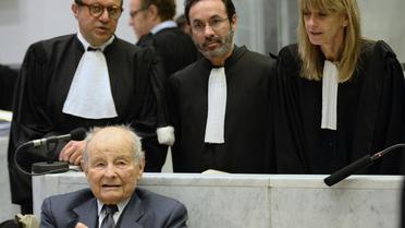 Jacques Servier, fondateur des Laboratoires Servier, au tribunal correctionnel de Nanterre, le 21 mai 2013 [Lionel Bonaventure / AFP/Archives]