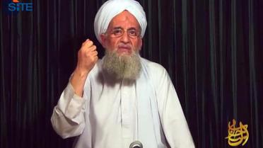 Capture d'écran d'une vidéo montrant le chef d'Al-Qaïda, Ayman al-Zawahiri, s'exprimant depuis un lieu inconnu, le 11 septembre 2012 [ / Site Intelligence Group/AFP/Archives]