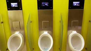 Des toilettes modernes à Hong Kong