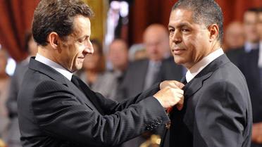 Malek Chebel avait été décoré de la Légion d'honneur par Nicolas Sarkozy en 2008.
