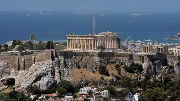 Une vue de l'acropole à Athènes
