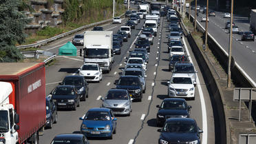 Selon la région, les embouteillages de l'A6 concernent 140.000 salariés, et 24 communes franciliennes.