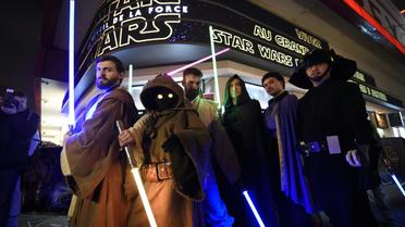 Des spectateurs du film "Star Wars", le 16 décembre 2015 à Paris [Eric FEFERBERG / AFP/Archives]