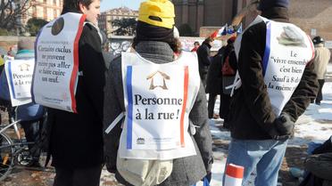 Des membres d'association d'aide aux sans logements manifestent le 9 février 2012 à Toulouse  [Remy Gabalda / AFP/Archives]
