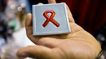 Sur 2.600 hommes ayant des rapports sexuels avec d'autres hommes (HSH) qui ont participé à l'étude "Prevagay2015", 14,3% étaient séropositifs [RONALDO SCHEMIDT / AFP/Archives]