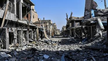 Vue de bâtiments en ruines dans la ville syrienne de Raqa, le 21 octobre 2017 [BULENT KILIC / AFP]