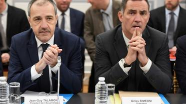 Jean-Guy Talamoni, à gauche, et Gilles Simeoni, président de la collectivités de Corse, le 13 février 2018 à Paris [CHRISTOPHE ARCHAMBAULT  / AFP/Archives]