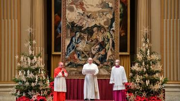 Le pape François (c) lors de son traditionnel message de Noël, le 25 décembre 2020 au Vatican [Handout / VATICAN MEDIA/AFP]