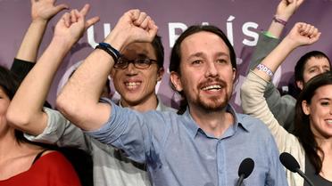 Le dirigeant de Podemos, Pablo Iglesias, célèbre le score de son parti aux législatives le 20 décembre 2015 à Madrid [GERARD JULIEN / AFP]