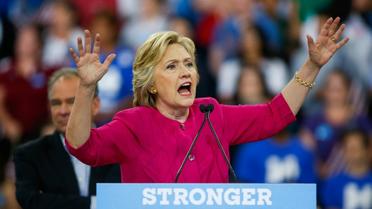 La candidate démocrate Hillary Clinton s'exprime devant ses partisans, lors d'un meeting à Philadelphie, le 29 juillet 2016 [EDUARDO MUNOZ ALVAREZ / AFP]