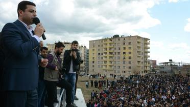 Selahattin Demirtas, co-leader du parti prokurde HDP, à Diyarbakir dans le sud-est de la Turquie le 17 mars 2016 [- / AFP/Archives]