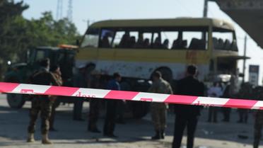 Attentat contre un minibus transportant des employés de sécurité népalais le 20 juin 2016 à Kaboul [SHAH MARAI / AFP/Archives]