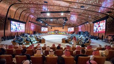 Une photo publiée par le palais royal en Arabie saoudite montre une vue générale du sommet arabe tenu à Dhahran, dans l'est saoudien, le 15 avril 2018  [BANDAR AL-JALOUD / Saudi Royal Palace/AFP]